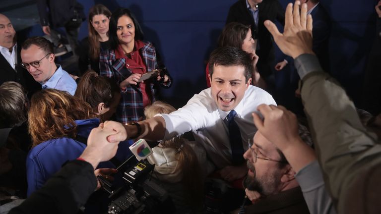 Pete Buttigieg a salué ses partisans lors du lancement de sa campagne