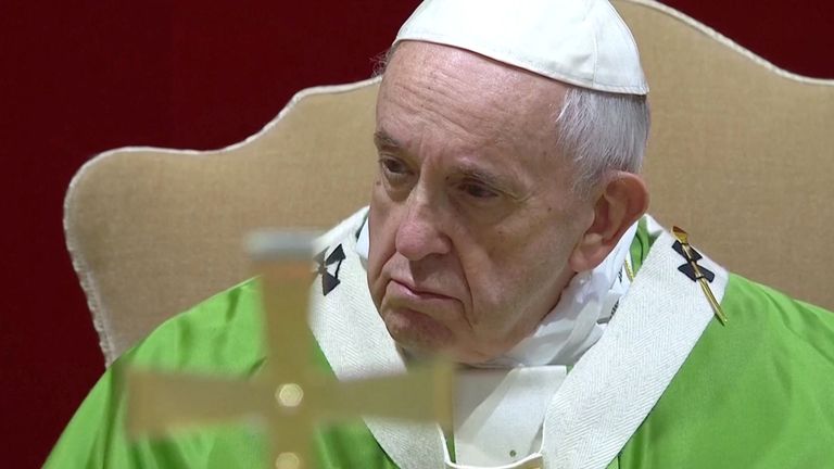 Le pape a convoqué le clergé à un sommet de quatre jours sur les abus