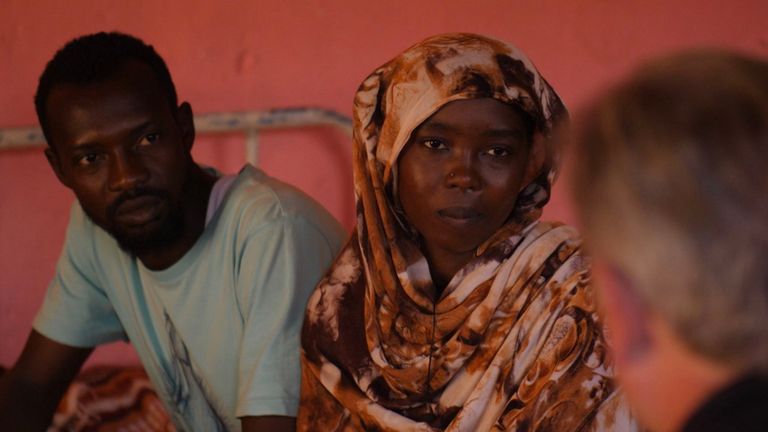 Omar (à gauche) et Fatma Abubakr (à droite) espèrent que le Soudan redeviendra "bon".