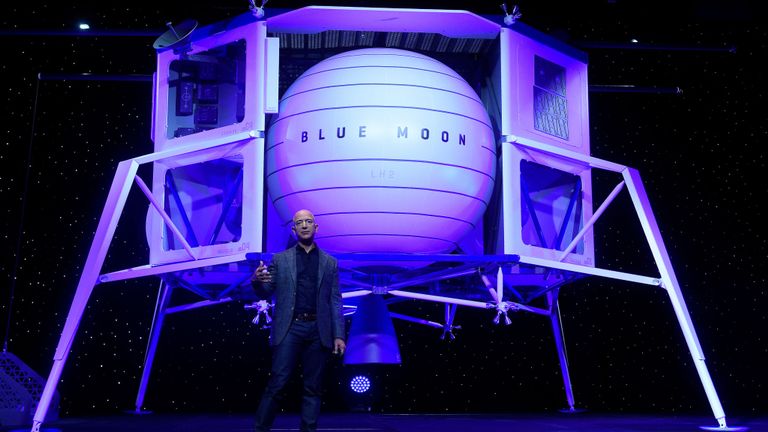 Jeff Bezos dévoile le roccket de l'atterrisseur lunaire Blue Moon