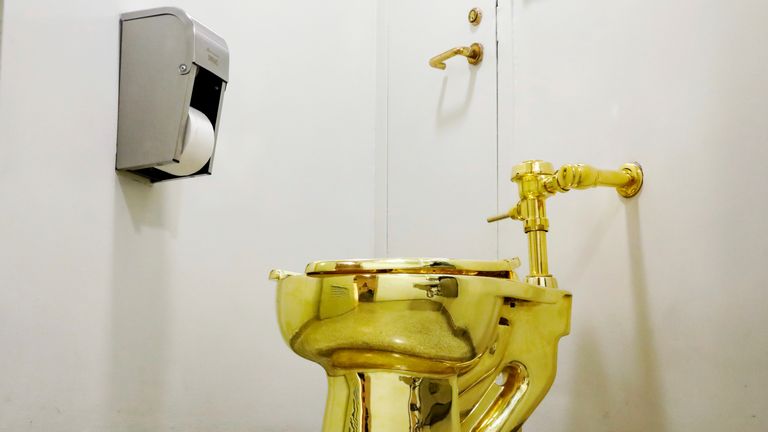 Les toilettes entièrement en or ont été utilisées par plus de 100 000 visiteurs 