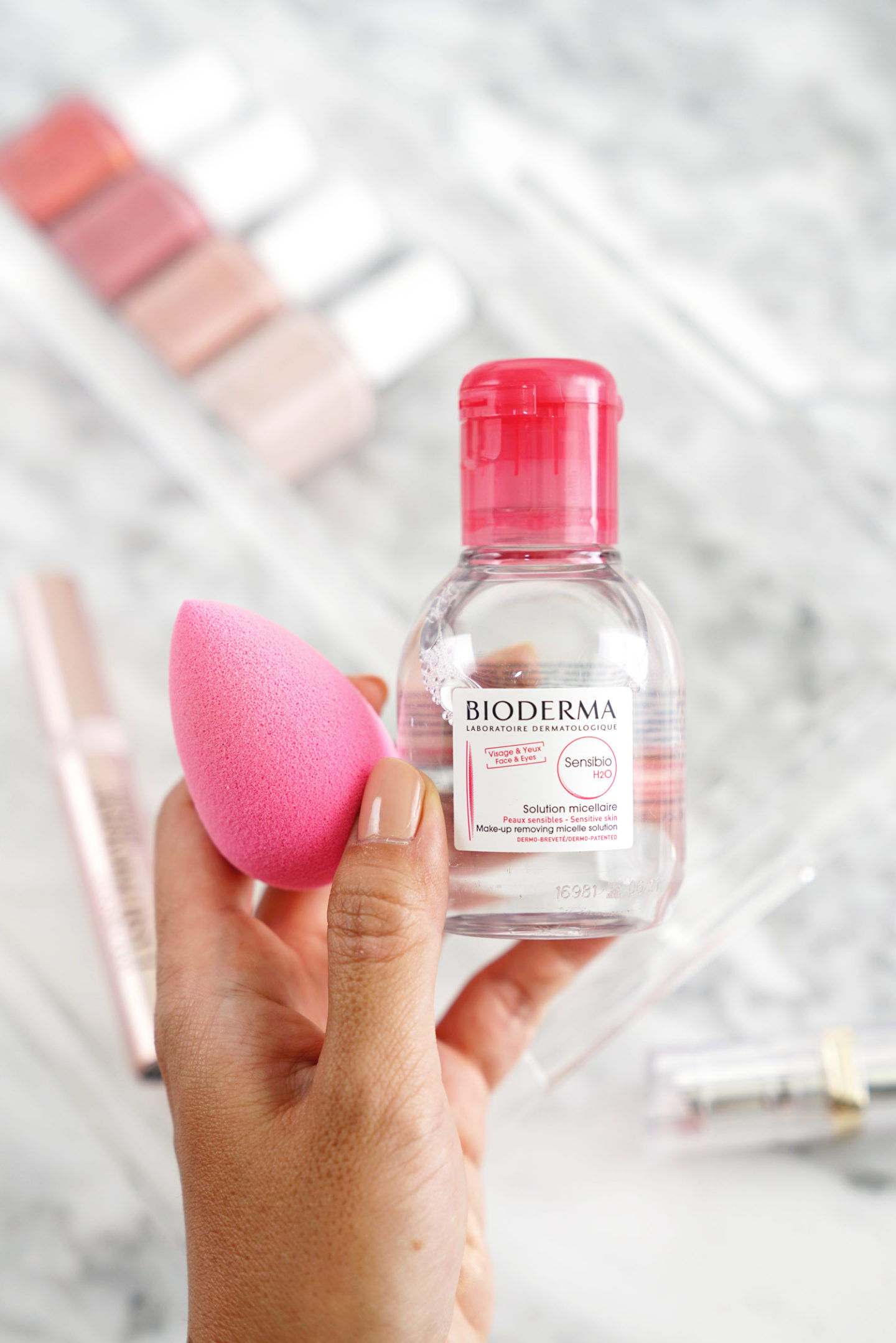 Beautyblender et Bioderma Sensibio originaux