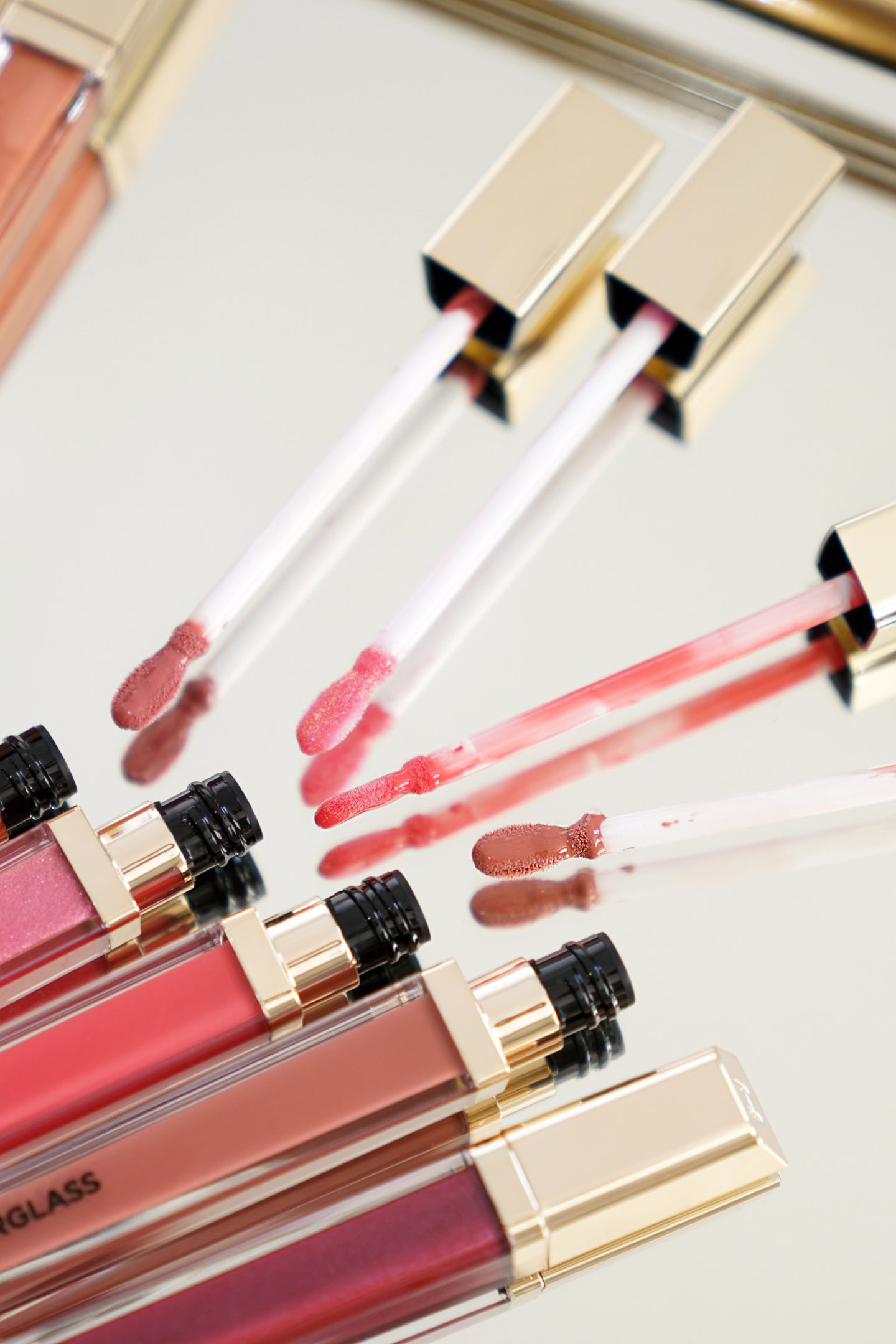 Sablier Unreal Lip Gloss via Sabrina's Blog Le livre de maquillage