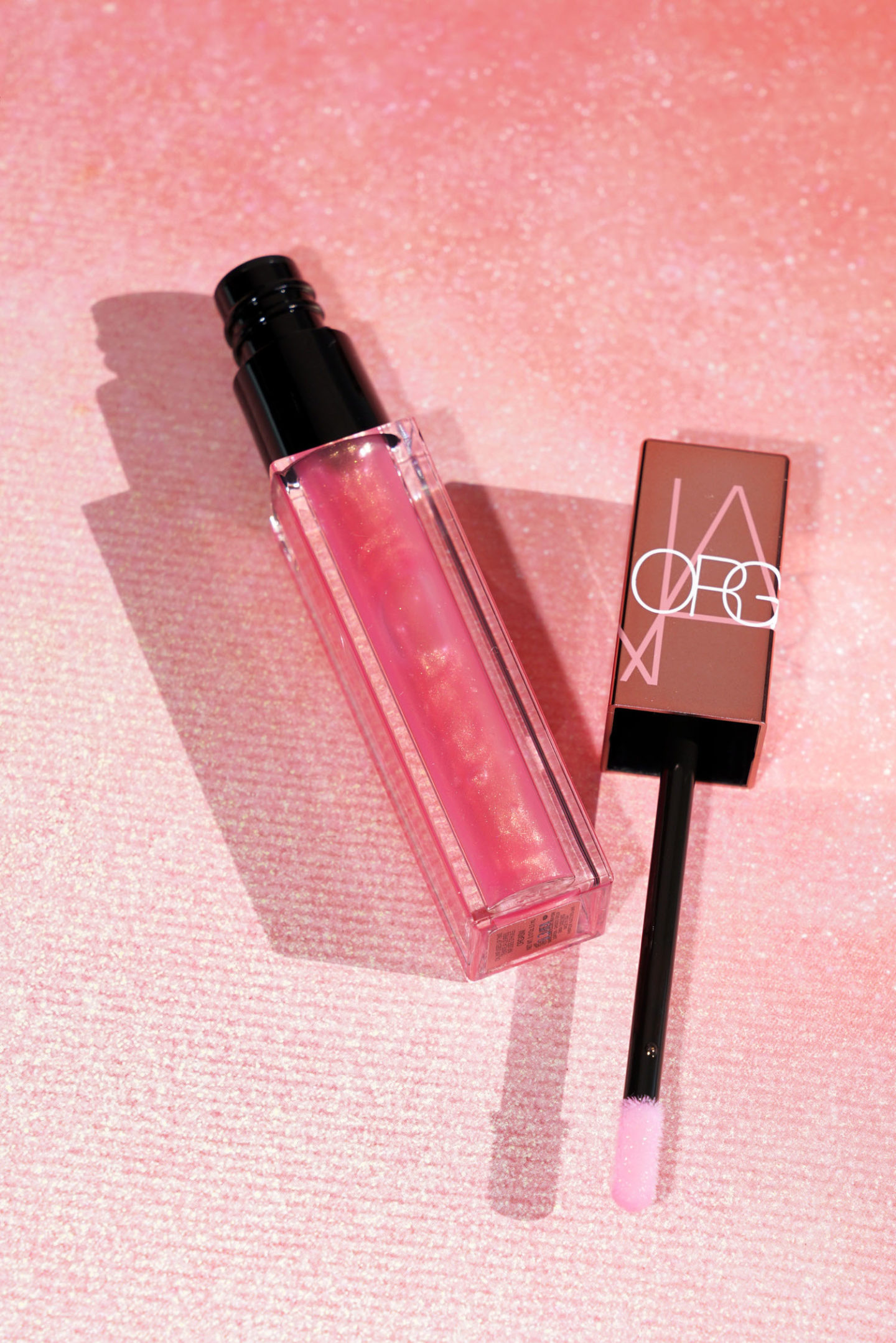 Revue de teinte pour les lèvres infusée d'huile d'orgasme NARS