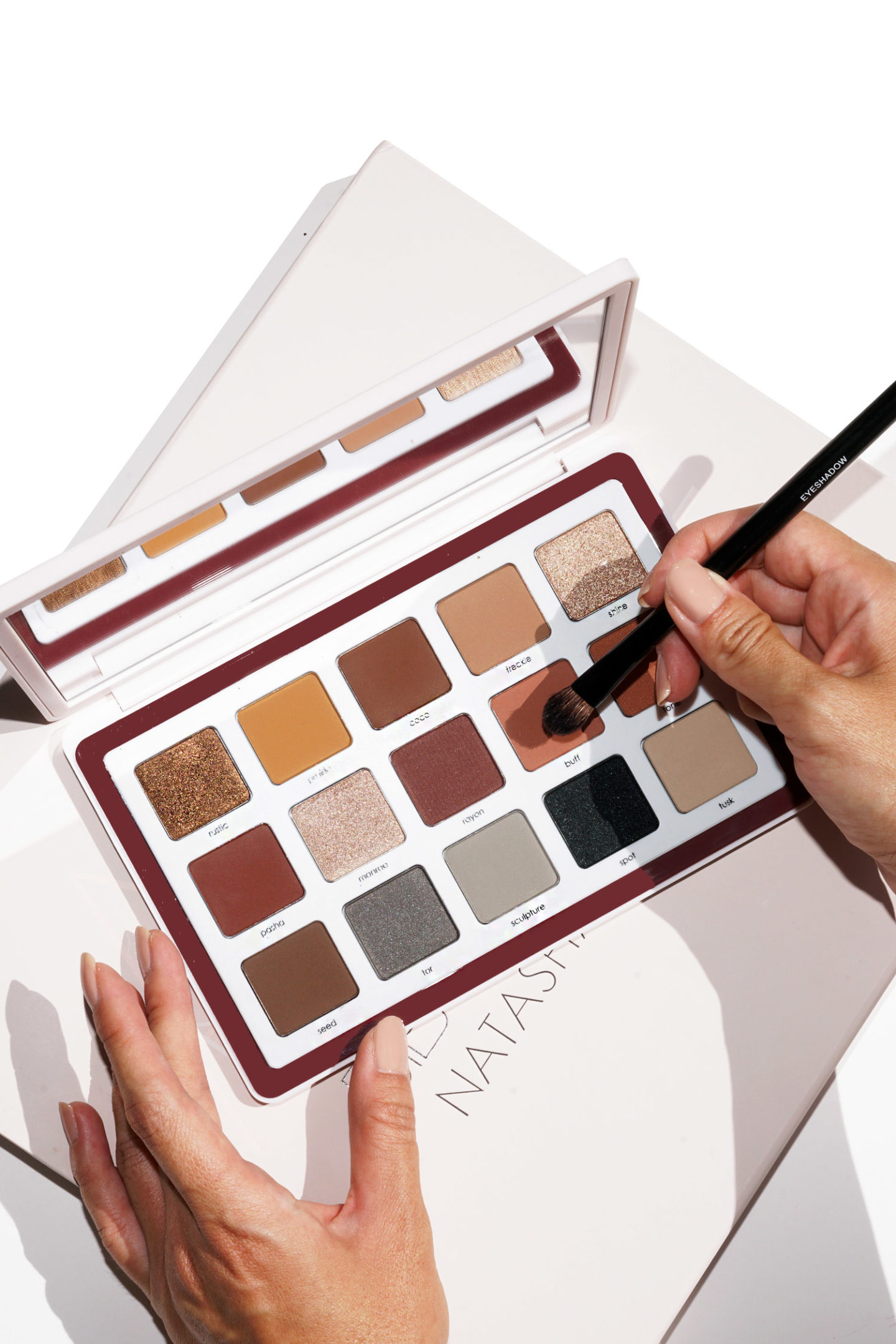 Revue de la palette de paupières Eyeshadow de Natasha Denona Biba et du nuancier via The Beauty Look Book