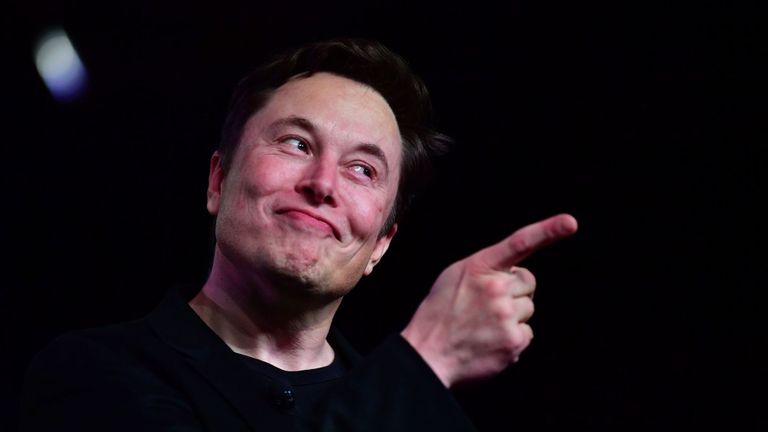 Elon Musk lance la Tesla Model Y