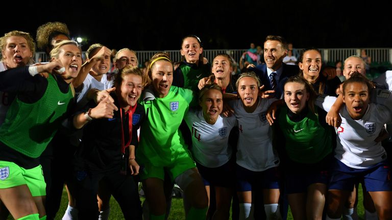 L'équipe d'Angleterre après sa qualification pour la coupe du monde