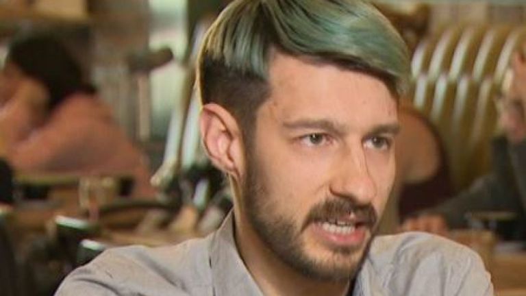 Le chercheur en durabilité, Marco Springman, déclare que nous ne devrions pas consommer plus d'une portion de viande rouge par semaine 