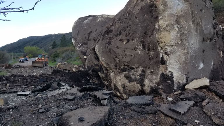 Un énorme glissement rocheux déclenche la fermeture d'une route du Colorado, pour une durée indéterminée
