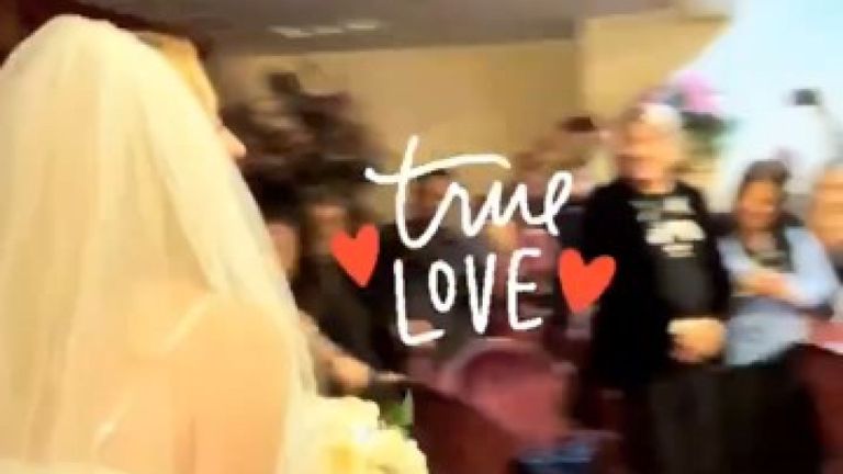 Diplo a mis en ligne des images de Sophie Turner et de Joe Jonas se mariant apparemment sur son compte Instagram. Pic: @diplo