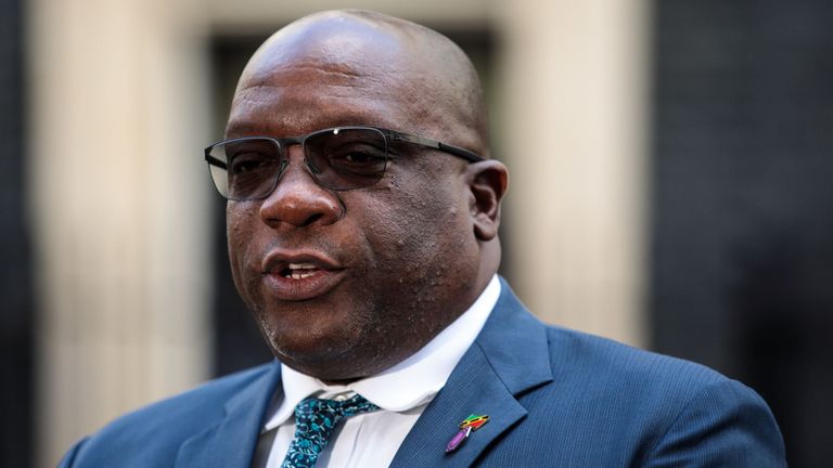Timothy Harris a prévenu que les lois sur le cannabis seraient respectées jusqu'à ce que le nouveau projet de loi soit adopté.
