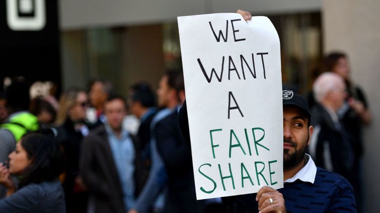 Des manifestations ont eu lieu devant le siège social d’Uber avant les débuts en bourse
