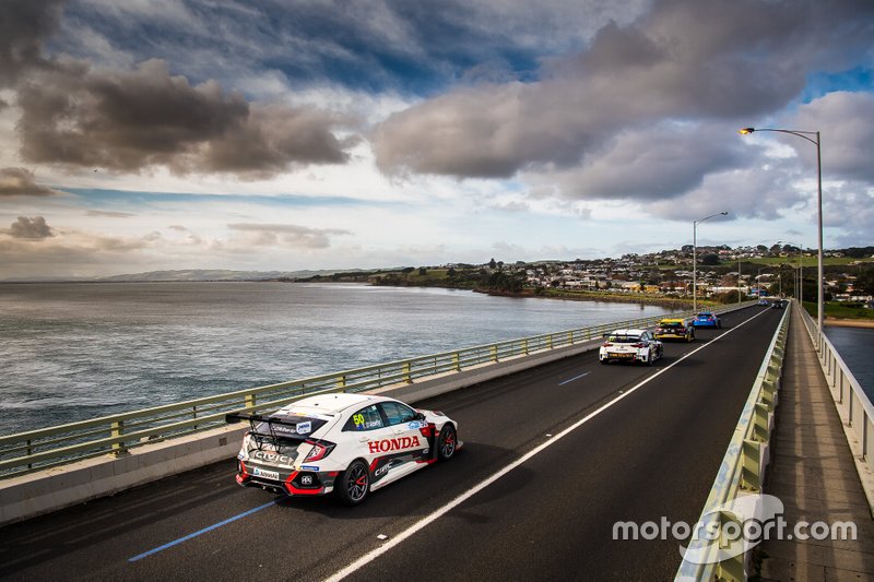 Passage de pont de TCR Australia Phillip Island