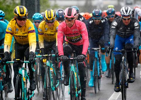 Journal de Giro D'Italia de Conor Dunne: "Mes fessiers me tuaient absolument – le jour de repos de demain n'arrivera pas assez tôt"
