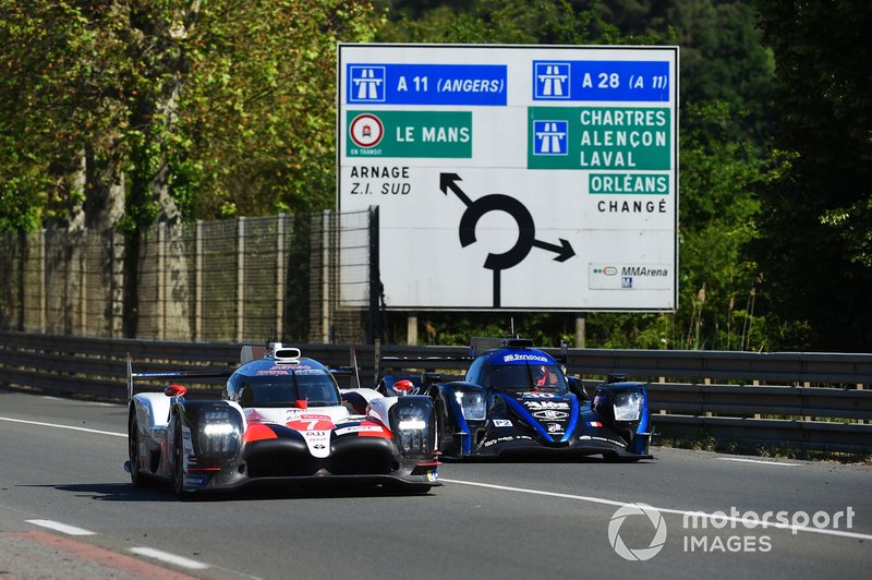 # 7 Toyota Gazoo Racing Toyota TS050: Mike Conway, Kamui Kobayashi, Jose Maria Lopez, Brendon Hartley, Sébastien Buemi, # 30 Duqueine Engineering Oreca 07 Gibson: Nicolas Jamin, Pierre Ragues, Romain Dumas