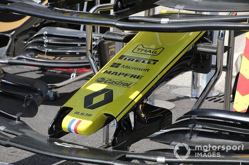 Renault R.S. 19 détail de laile avant