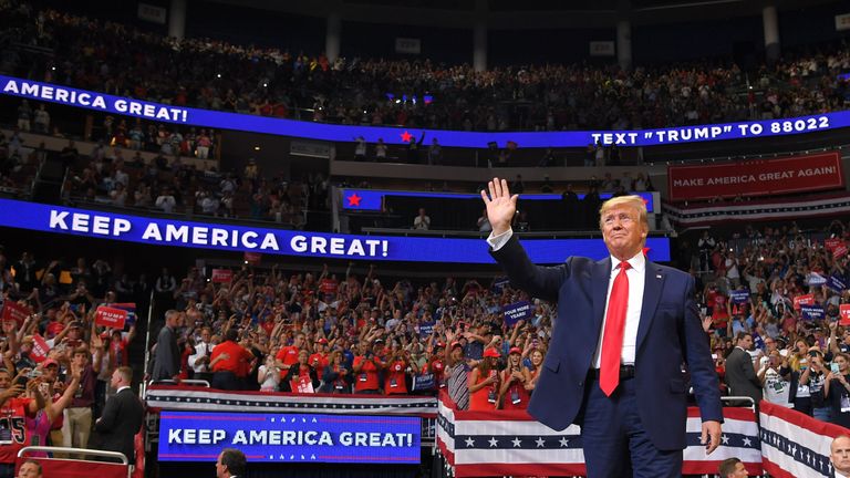 Le président des États-Unis, Donald Trump, prend la parole lors d'un rassemblement au Centre Amway d'Orlando en Floride pour lancer officiellement sa campagne 2020 le 18 juin 2019. - Trump entame sa campagne de réélection à ce qui s'annonçait comme une magnifique soirée à Orlando. (Photo de MANDEL NGAN / AFP) (Le crédit photo devrait correspondre à MANDEL NGAN / AFP / Getty Images)