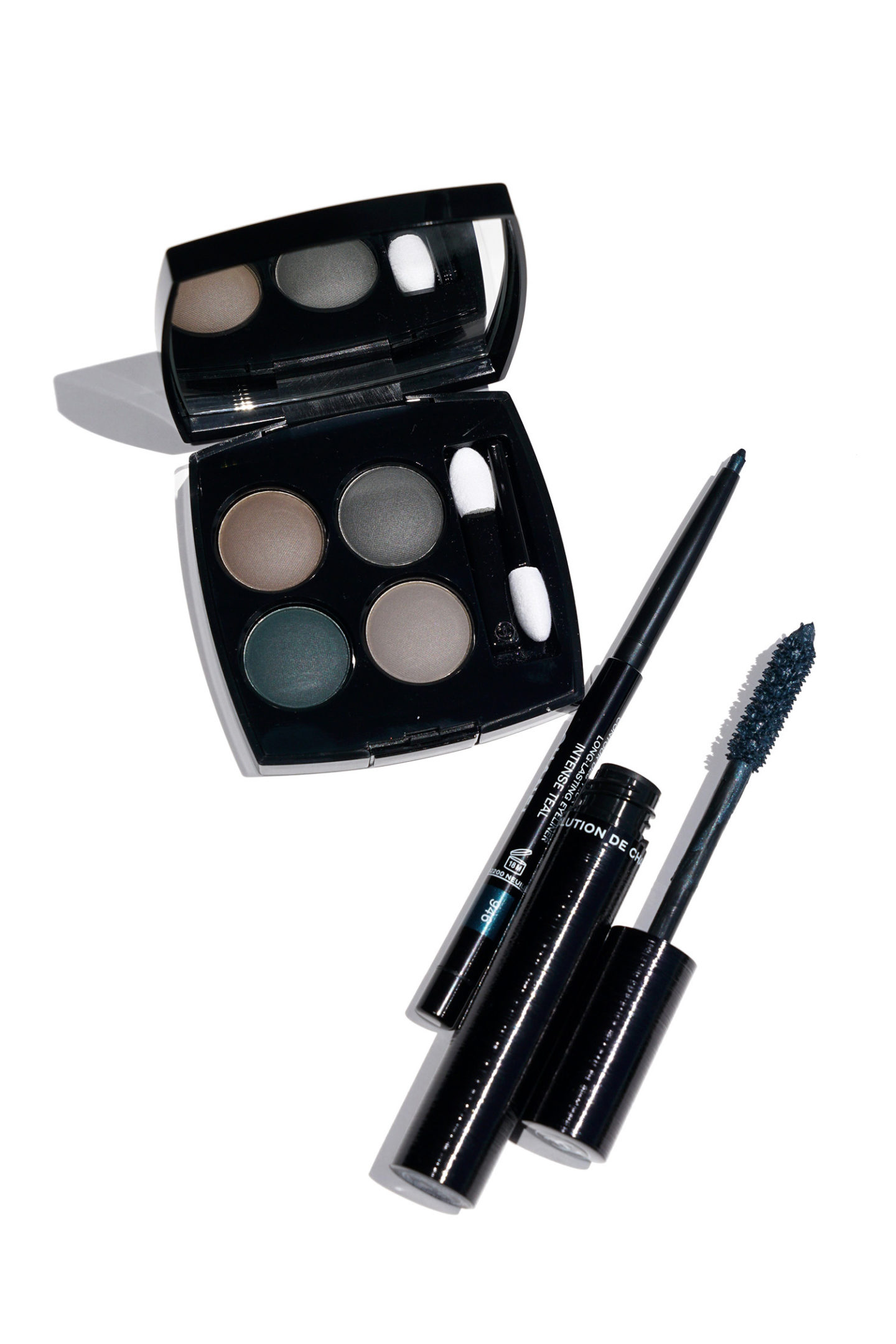 Chanel Blurry Blue, Intense Teal Review et Nuanciers
