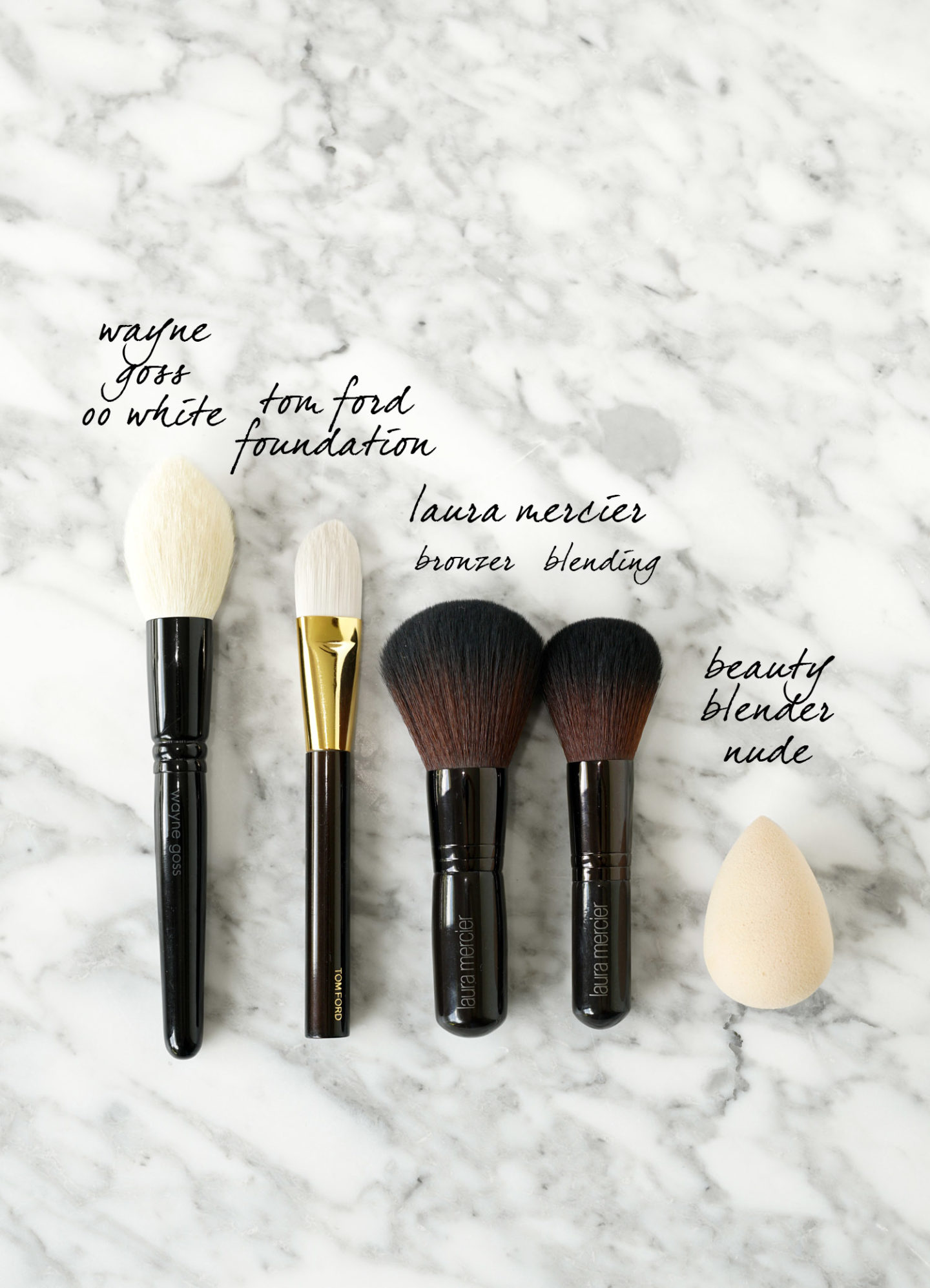 Meilleur pinceau de maquillage visage "width =" 1080 "height =" 1496 "srcset =" http://thebeautylookbook.com/wp-content/uploads/2019/06/Favorite-Face-Brushes-4-WayneGoss-TomFord-LauraMercier- BB-1440x1994.jpg 1440w, http://thebeautylookbook.com/wp-content/uploads/2019/06/Favorite-Face-Face-4-WayneGoss-TomFord-LauraMercier-BB-800x1108.jpg 800w, http: // thebeautylookbook.com/wp-content/uploads/2019/06/Favorite-Face-Brushes-4-WayneGoss-TomFord-LauraMercier-BB-72x100.jpg 72w, http://thebeautylookbook.com/wp-content/uploads/2019 /06/Favorite-Face-Brushes-4-WayneGoss-TomFord-LauraMercier-BB-1080x1495.jpg 1080w, http://thebeautylookbook.com/wp-content/uploads/2019/06/Favorite-Face-Face-Face-Brushes-4- WayneGoss-TomFord-LauraMercier-BB.jpg 1500w "tailles =" (largeur maximale: 1080px) 100vw, 1080px "data-jpibfi-post-extrait = extrait" "Arrondir les meilleurs pinceaux de maquillage pour le visage et les joues. Mes outils de beauté les plus utilisés, Laura Mercier, MAC, Chanel et plus encore. "Data-jpibfi-post-url =" http://thebeautylookbook.com/2019/06/top-makeup-brushes-for-the-face- cheeks.html "data-jpibfi-post-title =" Pinceaux de maquillage supérieurs pour le visage et les joues "data-jpibfi-src =" http://thebeautylookbook.com/wp-content/uploads/2019/06/Favorite-Face -Brushes-4-WayneGoss-TomFord-LauraMercier-BB-1440x1994.jpg "/></p>
<p>Ci-dessus de gauche à droite:</p>
<ul>
<li>Wayne Goss 00 White (85 $) fait partie de mes deux meilleures expériences, à côté de celle de La Mer. Ce fut la première brosse Wayne Goss que j'ai essayée. J’ai acheté la version noire il ya de nombreuses années et elle m’a bien servi jusqu’à ce que j’utilise un nouveau nettoyeur à brosses (je ne me souviens plus lequel, mais c’était un liquide que j’avais eu lors d’une foire commerciale) et cela a fait saigner la couleur noire. Même après le séchage, il a laissé des traces sur ma peau. J’ai acheté le blanc lorsqu’il est sorti l’année suivante et c’est l’un des pinceaux fuselés les plus doux que je possède. Il vaut à 100% la folie.</li>
<li>La Fondation Tom Ford (72 $) est également une autre folie coûteuse. Je l’ai acheté comme partie d’un ensemble de pinceaux il ya de nombreuses années et il a remarquablement bien résisté. C’est l’une des meilleures brosses que je possède sans traces.</li>
<li>La brosse bronzer Laura Mercier * (46 $) est la deuxième question la plus interrogée à propos de la brosse. Chaque fois que cela se produit, des dizaines d’entre vous veulent savoir de quel pinceau il s’agit. J'ai passé en revue tellement de brosses bronzer et il y a beaucoup d'excellentes options. Mon plus atteint pour est celui-ci.</li>
<li>La brosse à mélanger Laura Mercier * (46 $) est une version plus petite et plus dense de l’agent bronzant. Elle est donc plus petite, donc meilleure pour le polissage et le mélange.</li>
<li>beautyblender Nude (20 $) est mon outil de base préféré pour toutes les formules de base. J'aime le mieux la nudité car le colorant ne saigne jamais dans l'évier. Je n’ai jamais eu de problèmes avec les autres taches sur la peau, mais parfois avec les roses, vous verrez une couleur rose couler dans l’évier lors du premier rinçage.</li>
</ul>
<p style=