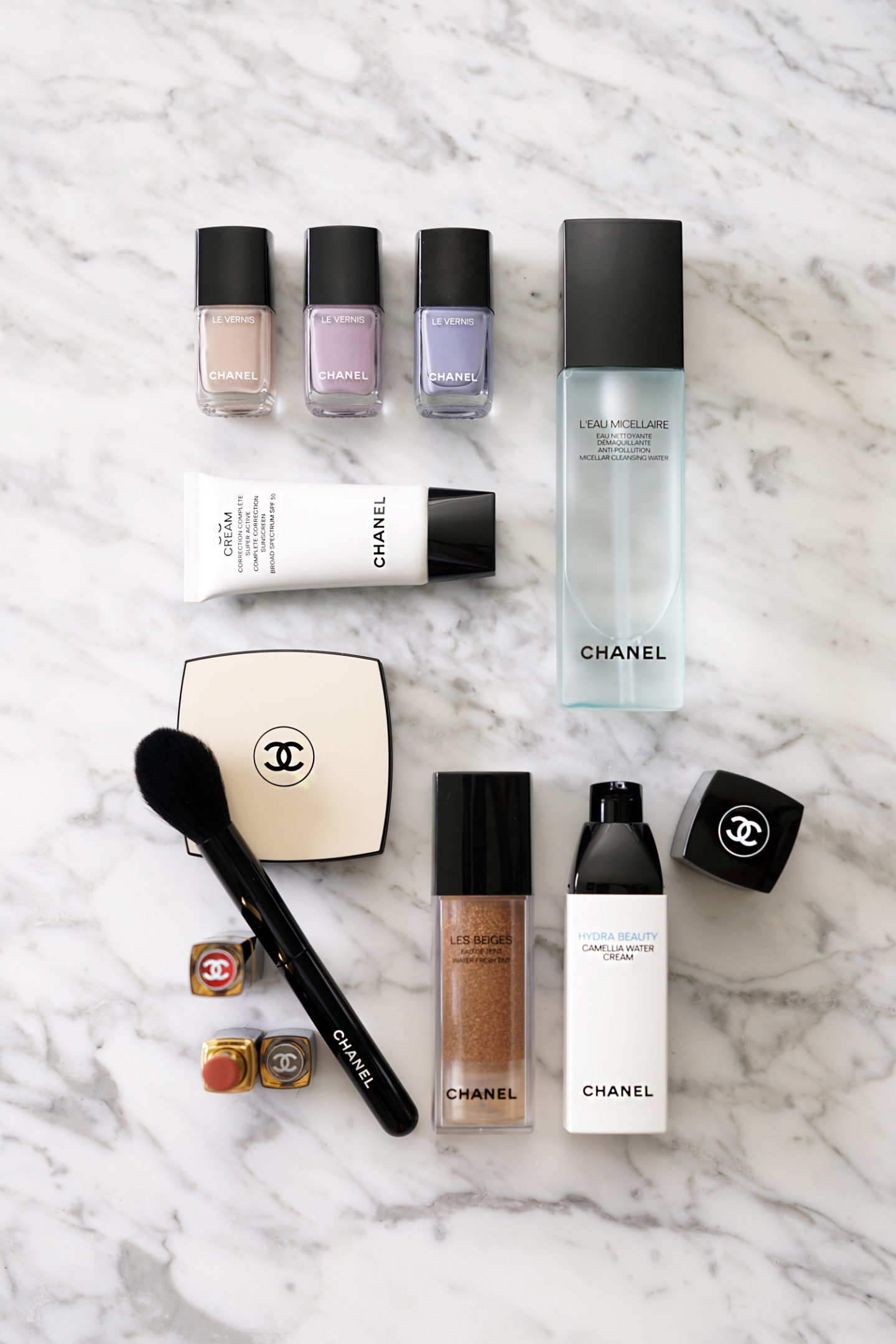 Chanel Favorites Le Vernis, crème CC, crème à l'eau Camelia, teinte Les Beiges