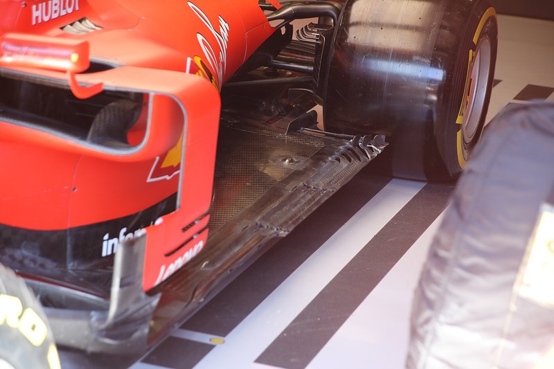 Ferrari SF90, vue de côté