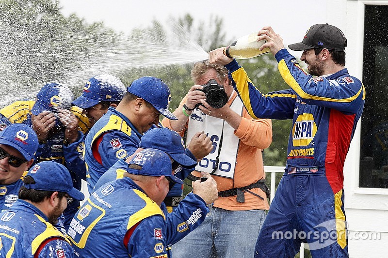 Rossi dit que ses courses en 2020 sont "entre les mains de Dieu"