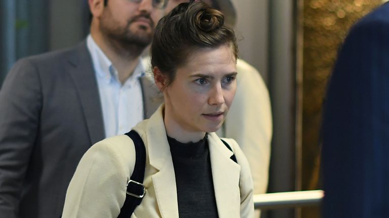 Amanda Knox arrive en Italie pour prendre la parole au festival de la justice pénale à Milan