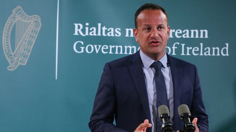 M. Varadkar a déclaré aux journalistes qu'il pensait que M. Trump comprenait la nécessité d'éviter une frontière dure après le Brexit.