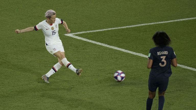 Rapinoe marque son deuxième de la nuit