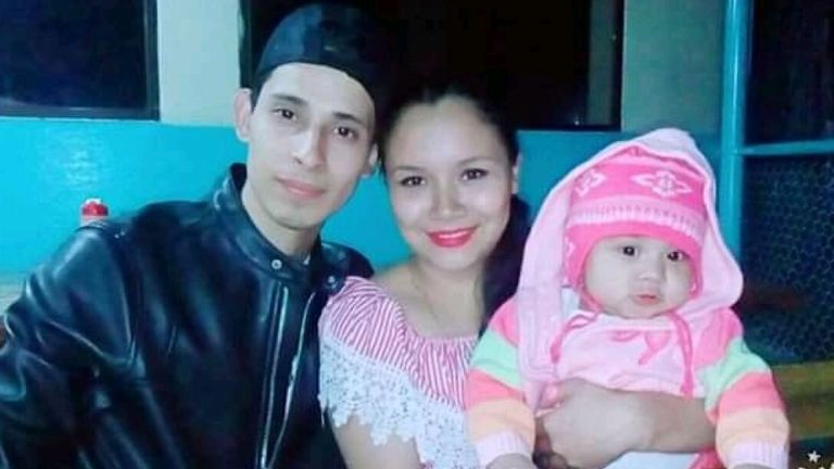 M. Ramirez et sa fille Valeria ont photographié avec sa femme Tania. Pic: Document familial