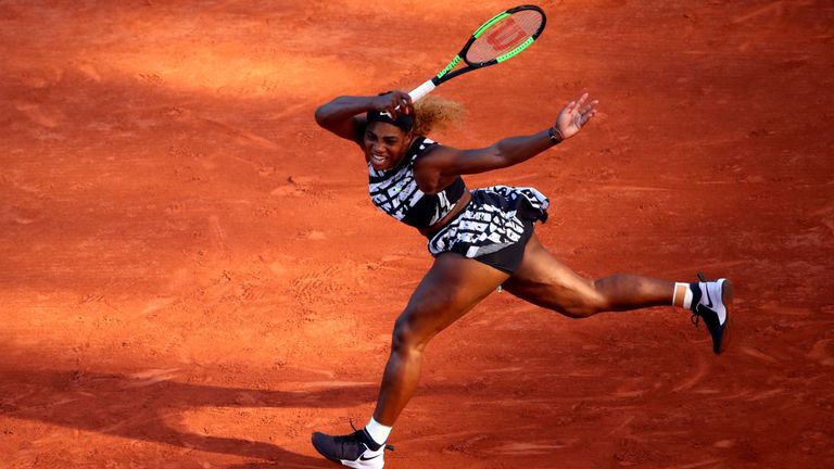 Serena Williams a laissé entendre qu'elle est "disponible" et # 39; jouer en double mixte