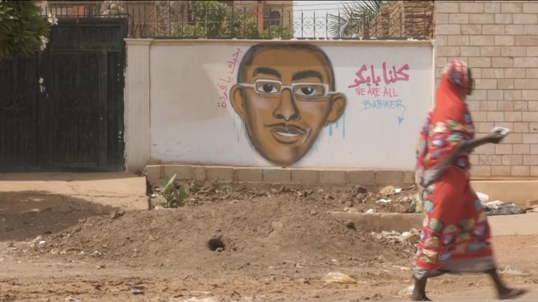 Le Dr Babiker a été abattu devant la maison familiale alors qu'il tentait d'aider les manifestants blessés