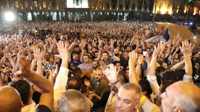 Manifestation contre la visite d'un député russe à Tbilissi, en Géorgie, le 21 juin 2019
