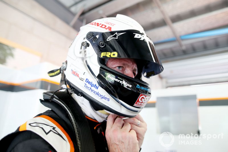 Matt Neal, Halfords Yuasa Team Dynamics Honda Civic 