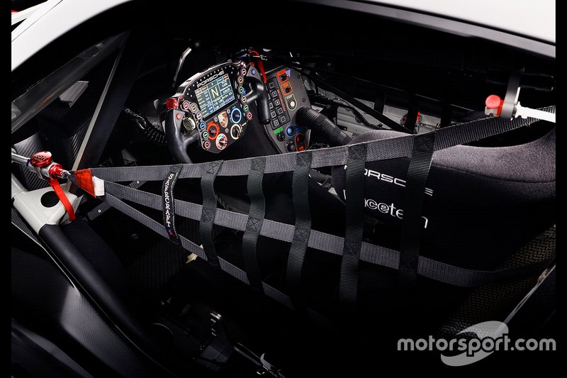 Porsche 911 RSR 2019