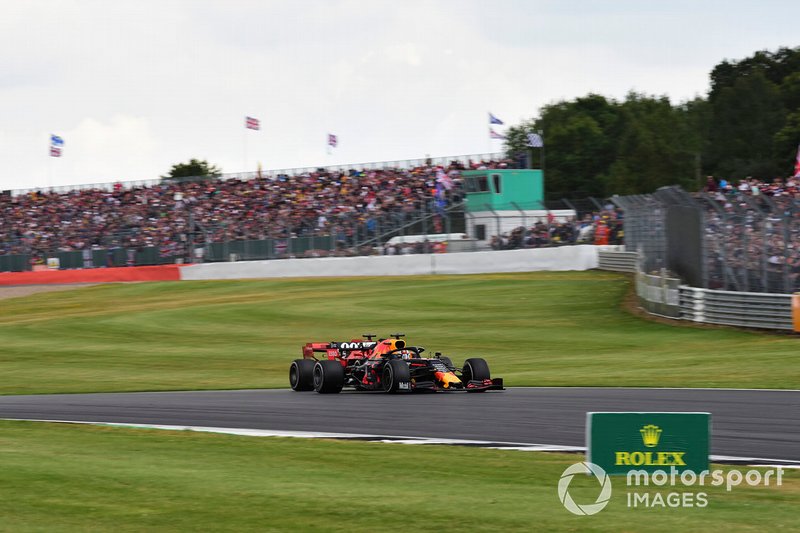 Sebastian Vettel, Ferrari SF90 dans larrière de Max Verstappen, Red Bull Racing RB15 