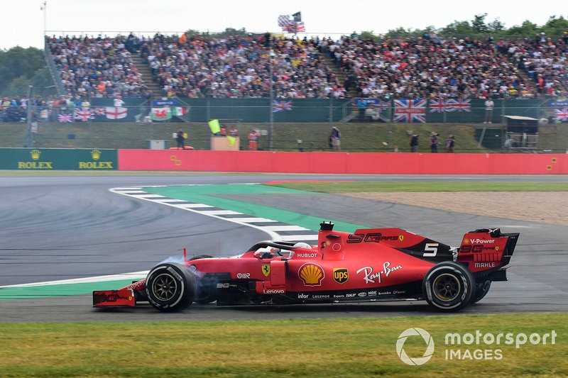 Sebastian Vettel, Ferrari SF90 après sêtre heurté à larrière de Max Verstappen, Red Bull Racing RB15 