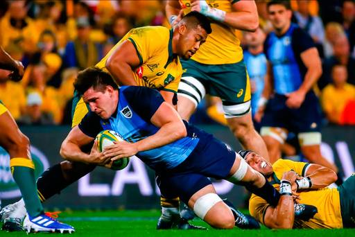 Christian Lealiifano dirige l'Australie après l'Argentine lors de sa première participation à un test depuis la bataille contre la leucémie