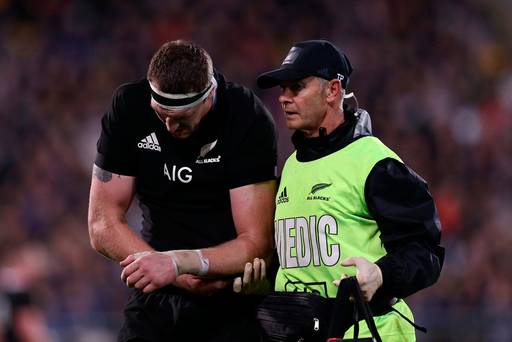 La star des All Blacks, Brodie Retallick, affronte une course à la Coupe du Monde de fitness après s'être disloqué à l'épaule