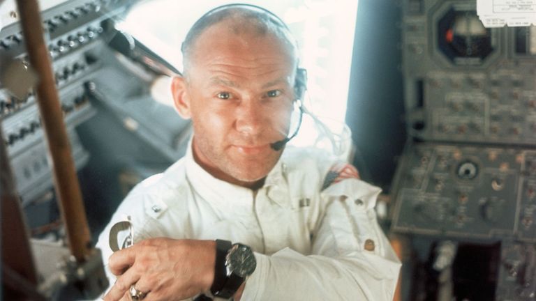 Edwin E. Aldrin Jr, pilote du module lunaire, à bord du module lunaire lors de la mission d'atterrissage lunaire Apollo 11, le 20 juillet 1969. (Photo de Neil Armstrong / Space Frontiers / Getty Images)
