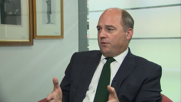 Le ministre de la Sécurité publique, Ben Wallace, avertit que les EIIL représentent toujours un risque