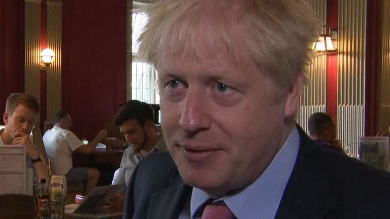 Boris Johnson réagit à l'annonce de la démission de Sir Kim Darroch
