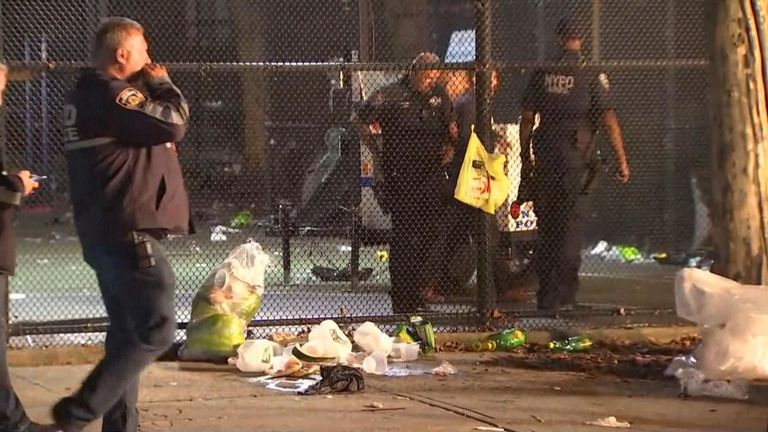 Douze personnes ont été abattues et une personne est décédée lors d'un événement communautaire en plein air organisé dans le quartier de Brooklyn, à New York.