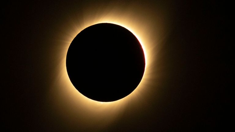Éclipse solaire vue de l'observatoire européen méridional de La Silla (ESO) à La Higuera, région de Coquimbo, Chili, le 02 juillet 2019
