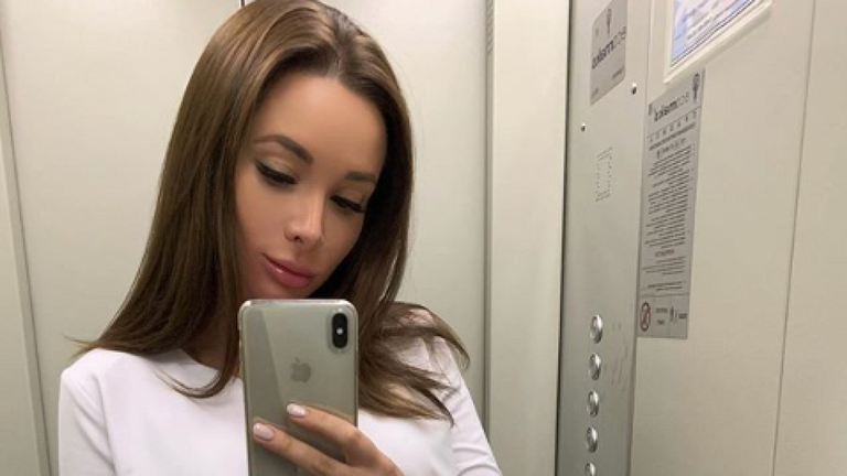 Mme Karaglanova avait récemment obtenu son diplôme de médecin. Pic: Instagram / katti_loves_life