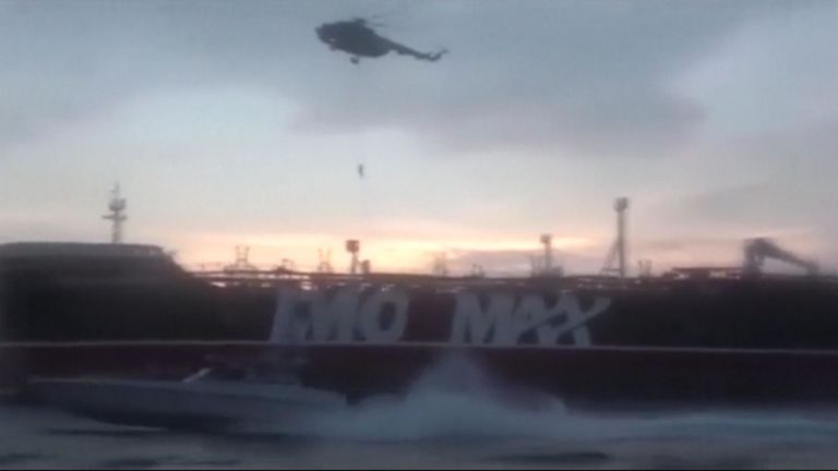 Les médias iraniens rapportent que les troupes avaient pris le contrôle du Stena Impero vendredi après sa collision avec un bateau de pêche iranien