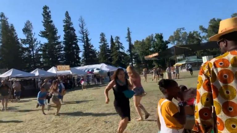 Des personnes ayant couru comme tireur actif ont été rapportées au Gilroy Garlic Festival, en Californie. Pic: @wavyia
