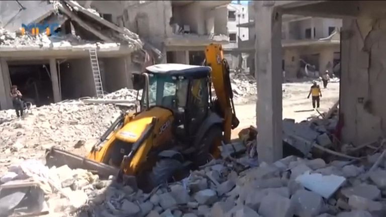 Les attaques ont provoqué des destructions massives et transformé des bâtiments en décombres.