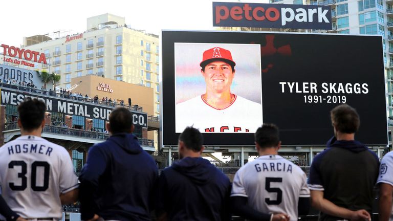 Les Padres de San Diego ont observé une minute de silence à Petco Park pour Tyler Skaggs