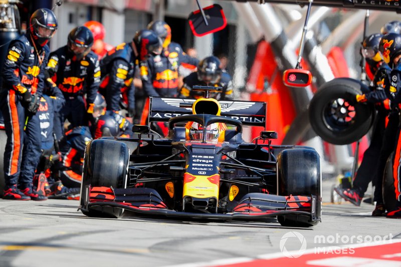 Max Verstappen, ravitaillement du Red Bull Racing RB15
